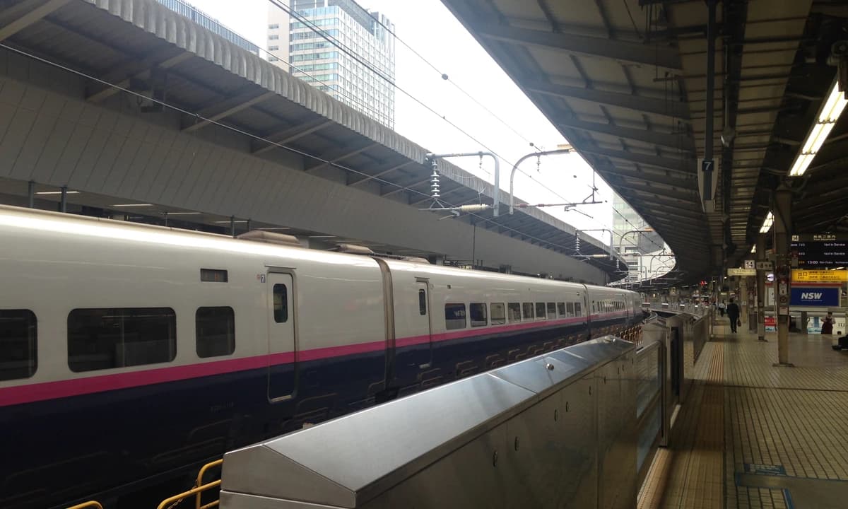 Shinkansen at Tokyo Station platform — JR's high-speed rail spine for first-time visitors