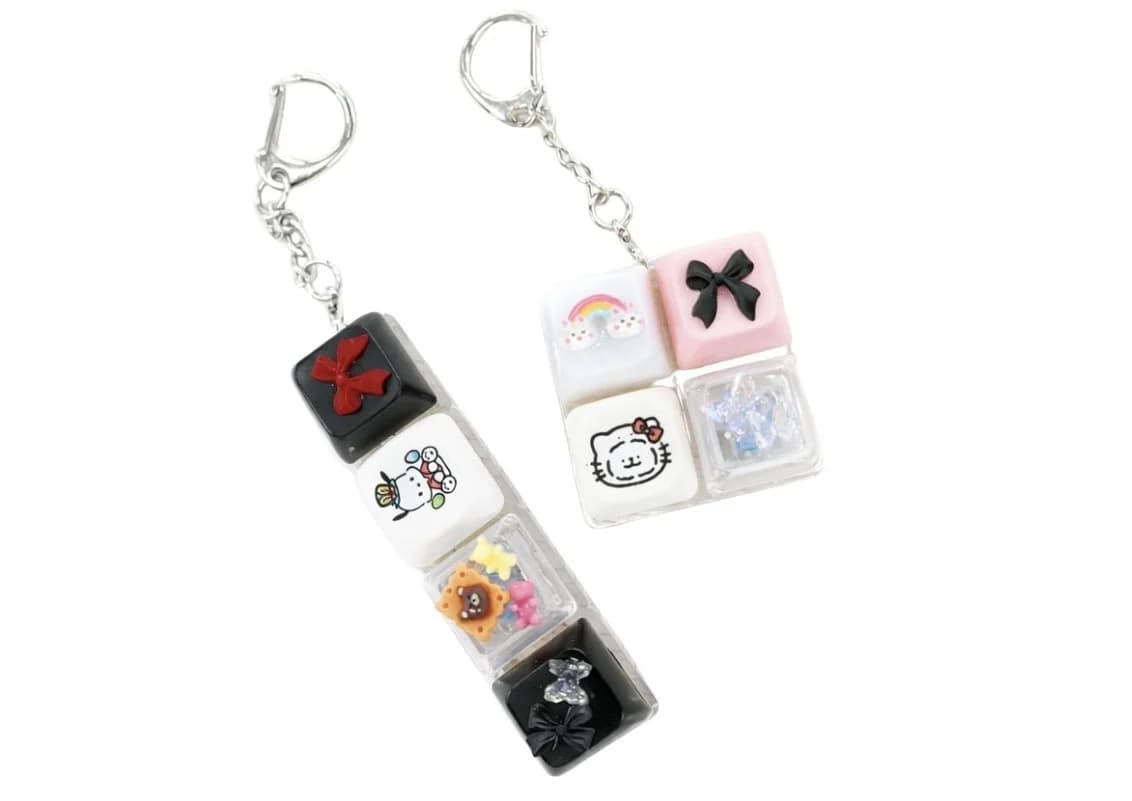 Custom keyboard keychain displaying colorful mechanical keycaps