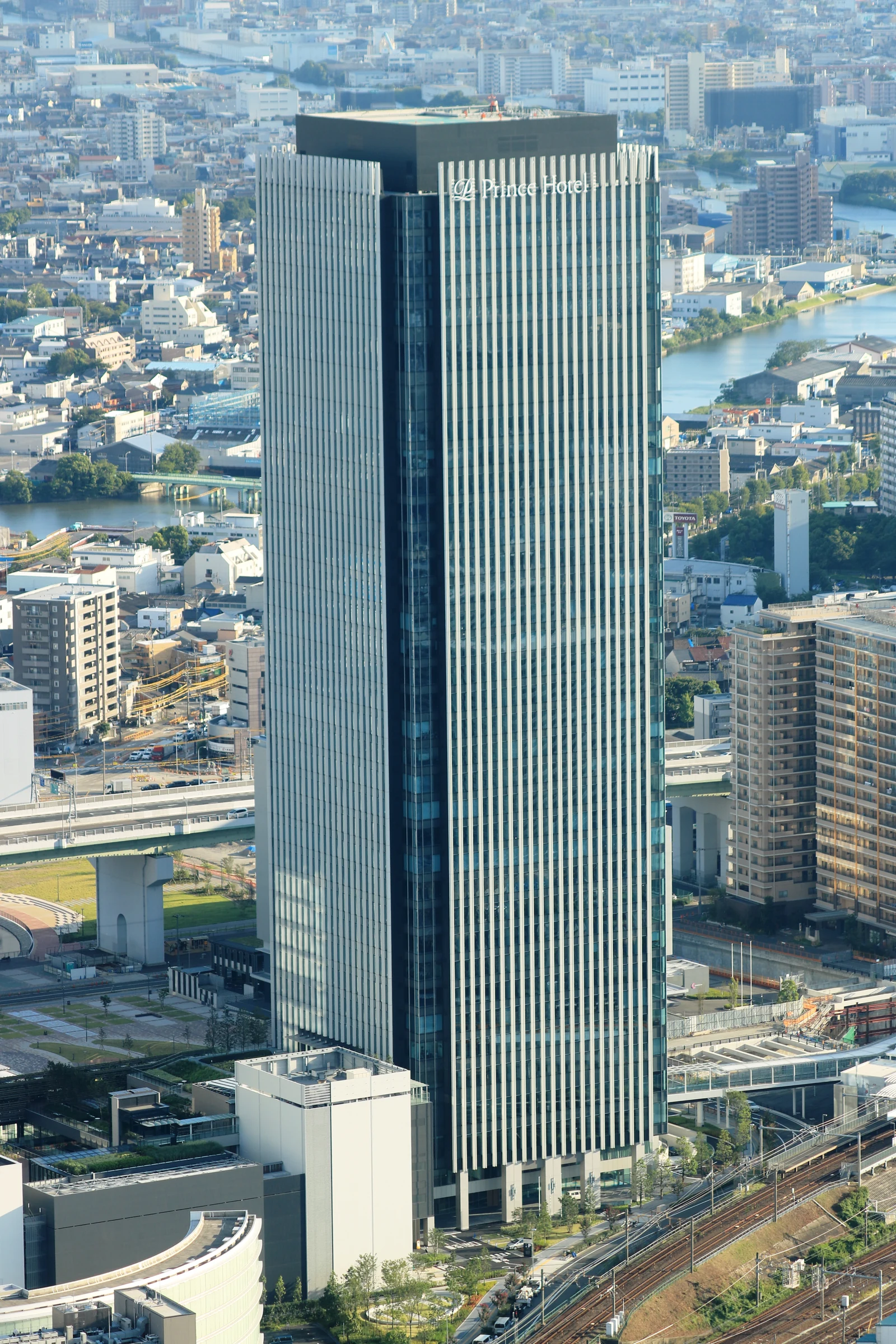 Global Gate Nagoya tower, the quietest of the three Detective Conan Cafe metro venues