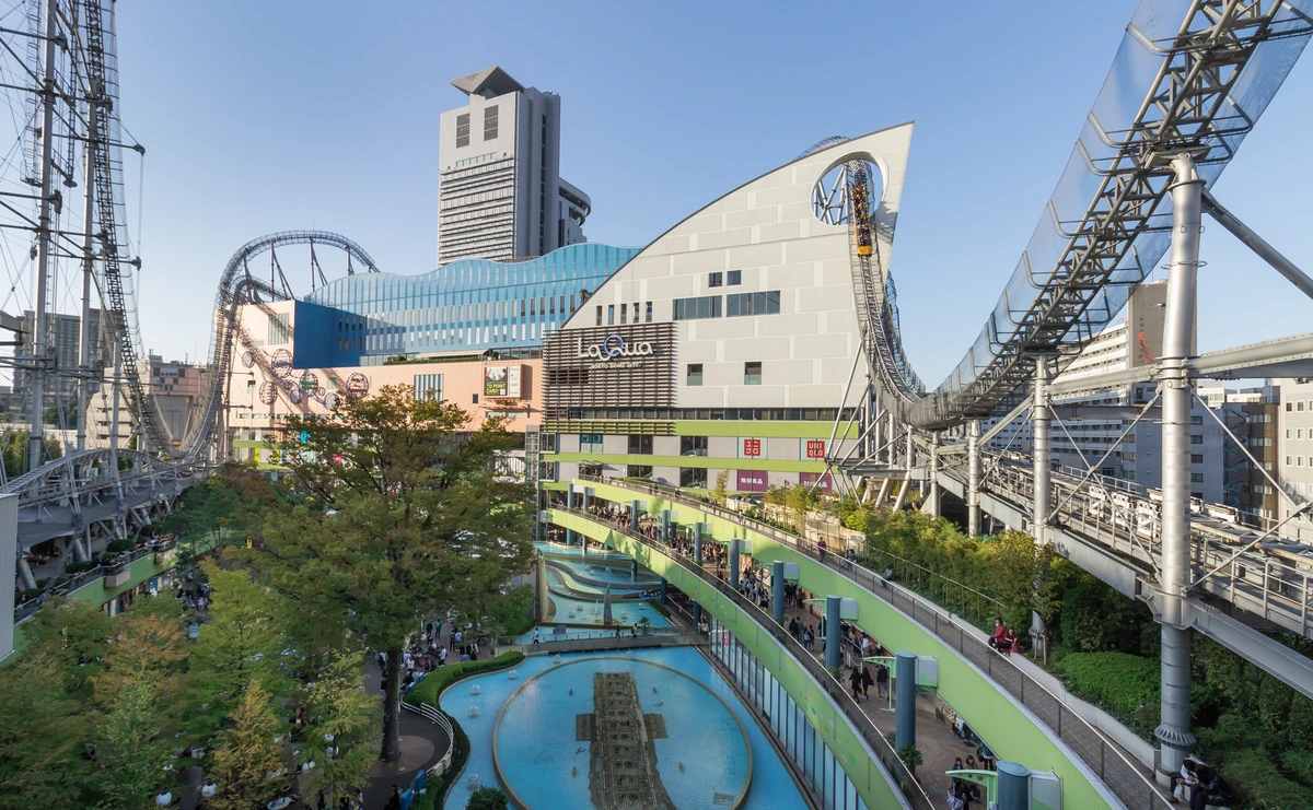 LaQua spa and shopping complex at Tokyo Dome City, the spa anchor for a Golden Week half-day plan with the World Trigger cafe stand a three-minute walk away